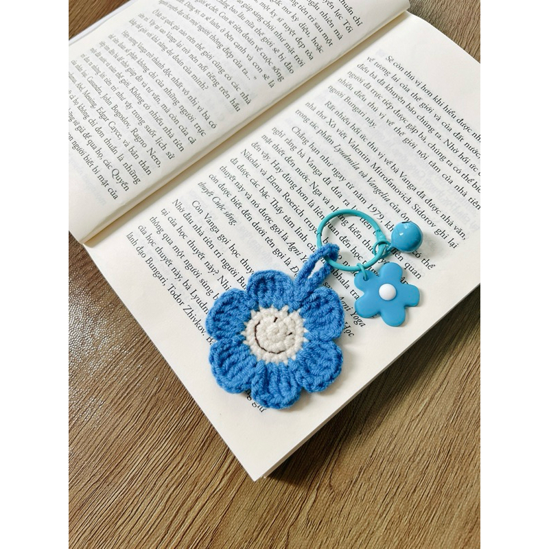 Móc Khoá Hoa 6 cánh Xinh Đẹp Handmade Bằng Len