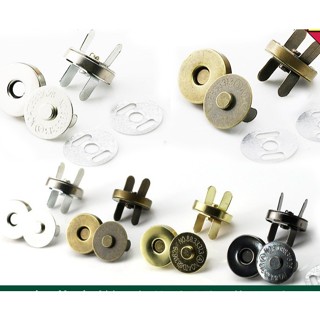 Nút Hít nam châm sử dụng chân ghim