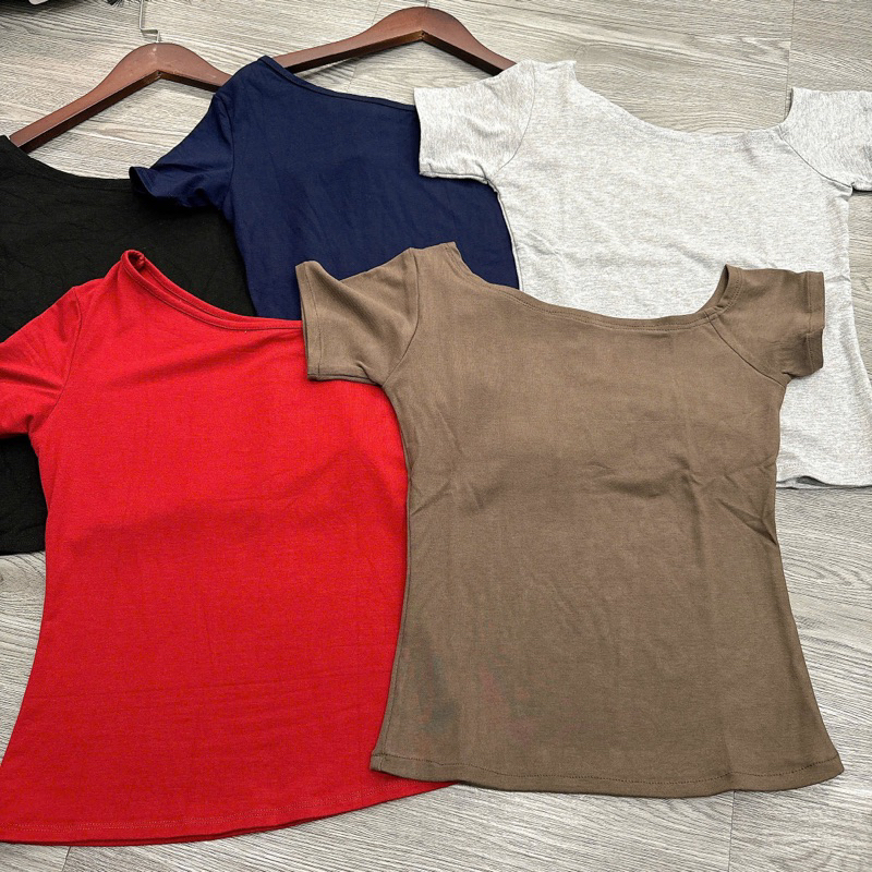 [VẢI COTTON MỊN] Áo Thun Nữ Ôm Lệch Vai Basic đơn giản vải Cotton 4 chiều co giãn mát m819 | BigBuy360 - bigbuy360.vn