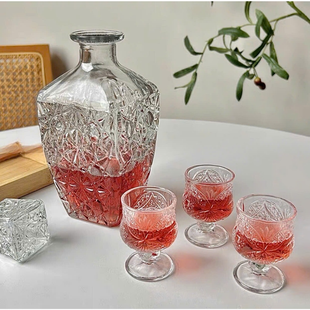 BỘ BÌNH THUỶ TINH KÈM 6 LY XINH XINH