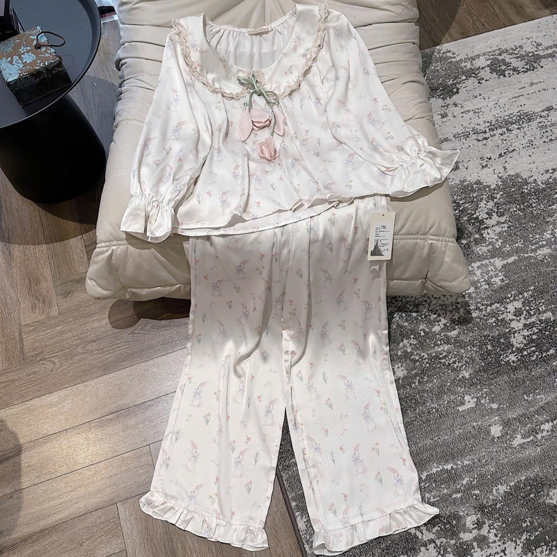 Set pijama lụa lyly cao cấp họa tiết chibi thỏ hoa nhí cổ sen điệu đà cho nữ - L0112 lụa tô châu