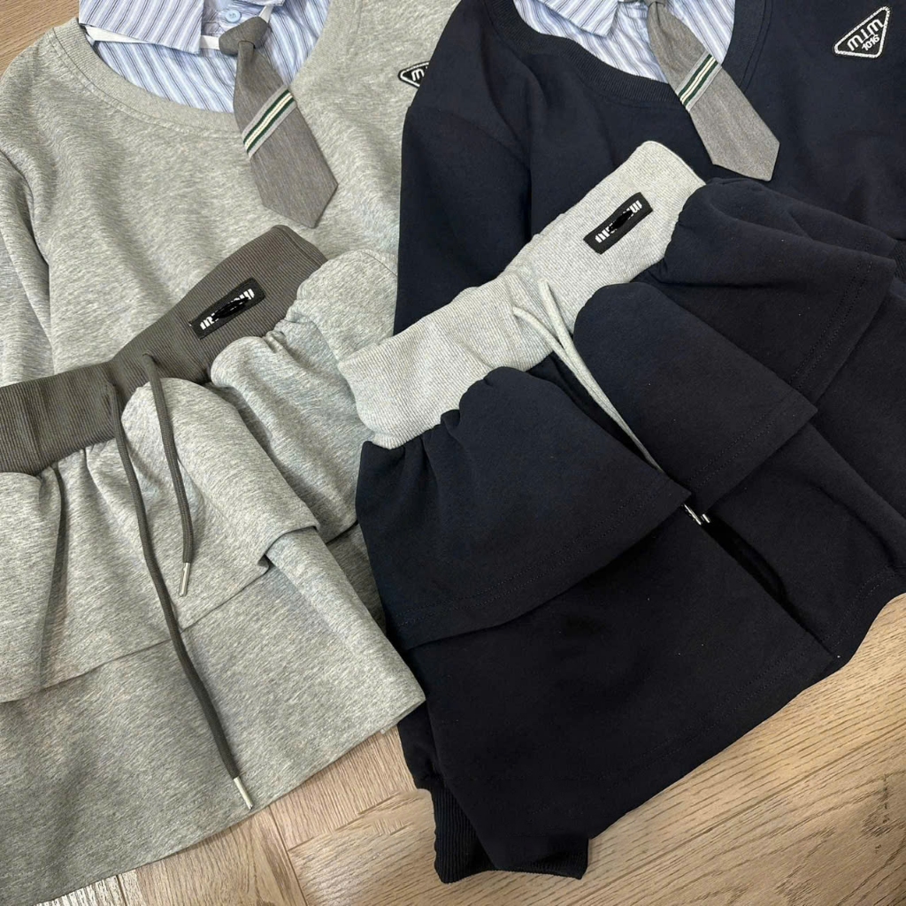 Set Đồ Nữ 3 Món - Áo Nỉ Croptop Dài Tay Phối Cổ Sơ Mi Mix Cà Vạt Kèm Chân Váy Xòe Tầng Siêu Xinh | BigBuy360 - bigbuy360.vn