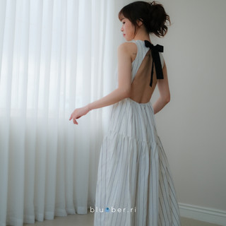 Đầm maxi xòe hở lưng thắt nơ freesize SERENÉ DRESS - blueber.ri