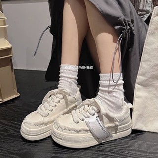 Giày Thể Thao Vải Canvas Đế Cao Giày sục rách tua rua Thể Thao Nữ Style phong cách mới lạ độc đáo đế trắng