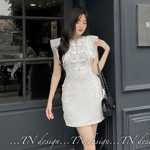 Đầm Ren Nơ Đính Charm Phối Nút Bọc - D22128