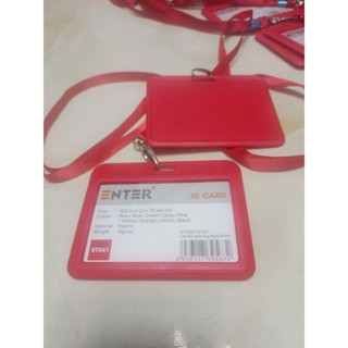  Thẻ đeo bảng tên kèm dây đeo màu đỏ khổ ngang 