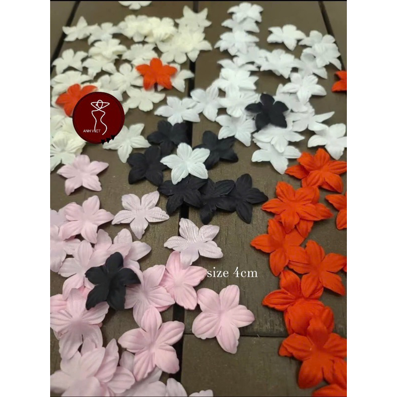 Hoa 5 cánh lụa đính váy áo( gói 100 bông)