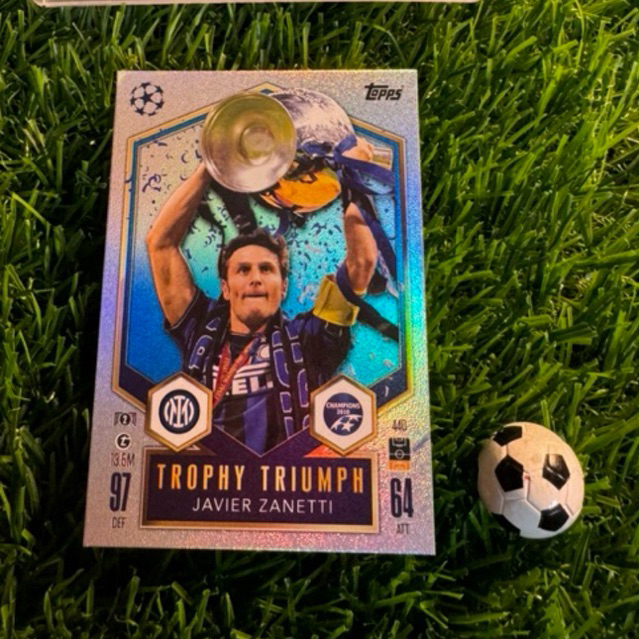 [ CHÍNH HÃNG ] - TROPHY TRIUMPH - TOPPS MATCH ATTAX 2025 - JAVIER ZANETTI (INTER MILAN)