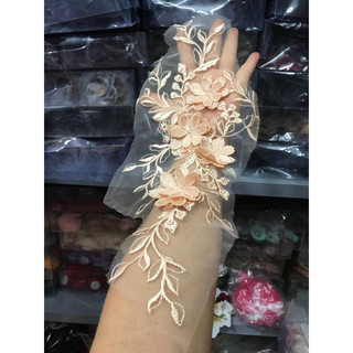 Tấm ren 3D đính áo váy