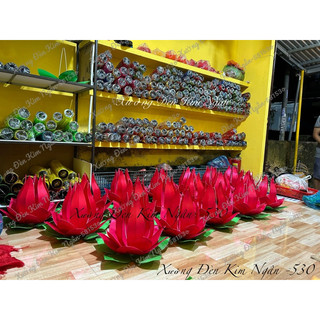 Đèn Lồng Hoa Sen Vải Phi Khung Sắt