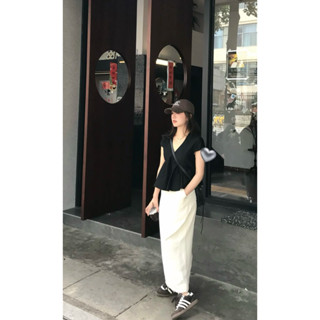 Mina Top - Áo có tay chất liệu Linen màu đen