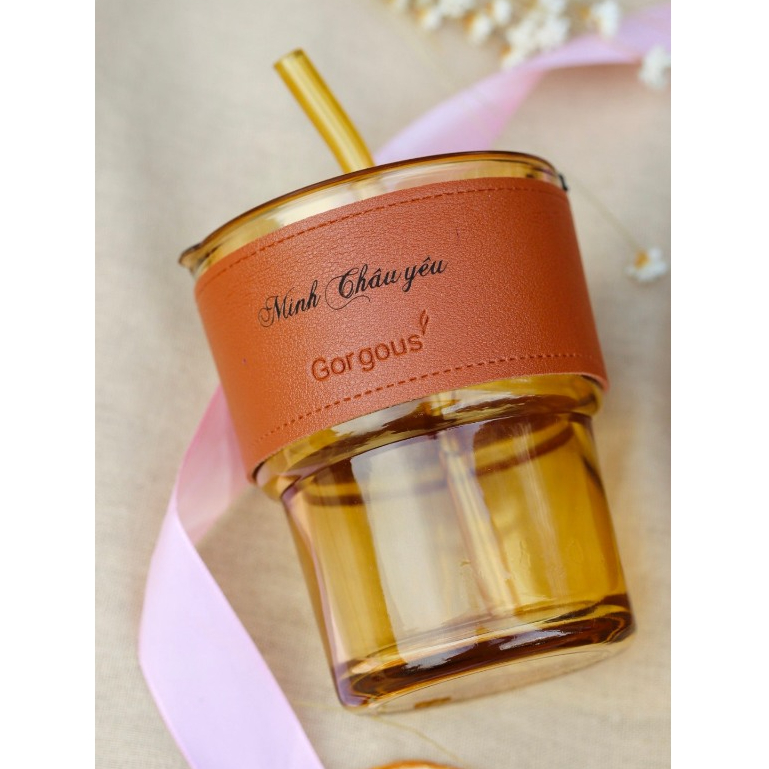 Cốc uống nước thuỷ tinh quai da có khắc tên theo yêu cầu _ ONATREE