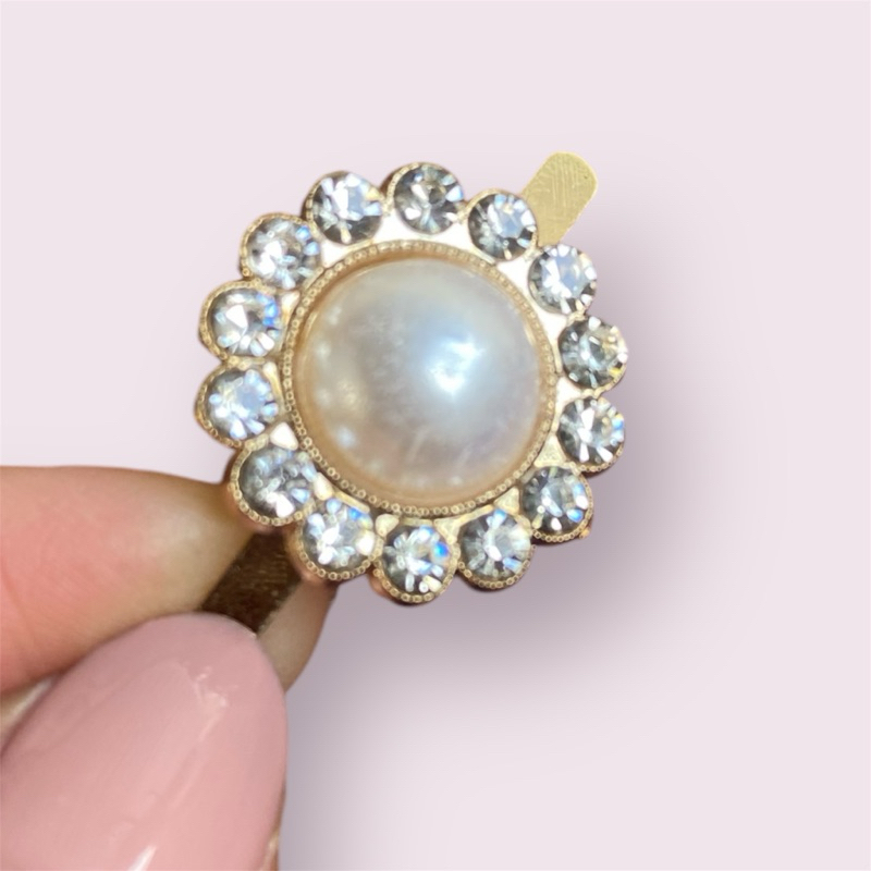 Tag cài váy, tag cài áo hình bông hoa tuyết đính đá lấp lánh 2 CHIẾC