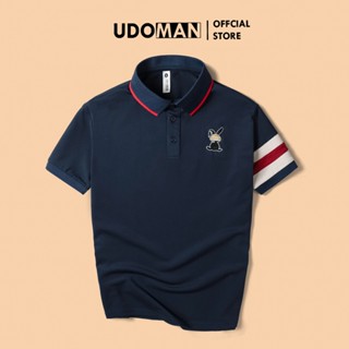 Áo polo nam UDOMAN, Áo phông nam có cổ ngắn tay màu xanh than phối tay be đỏ kết hợp với logo thêu con thỏ . UD44