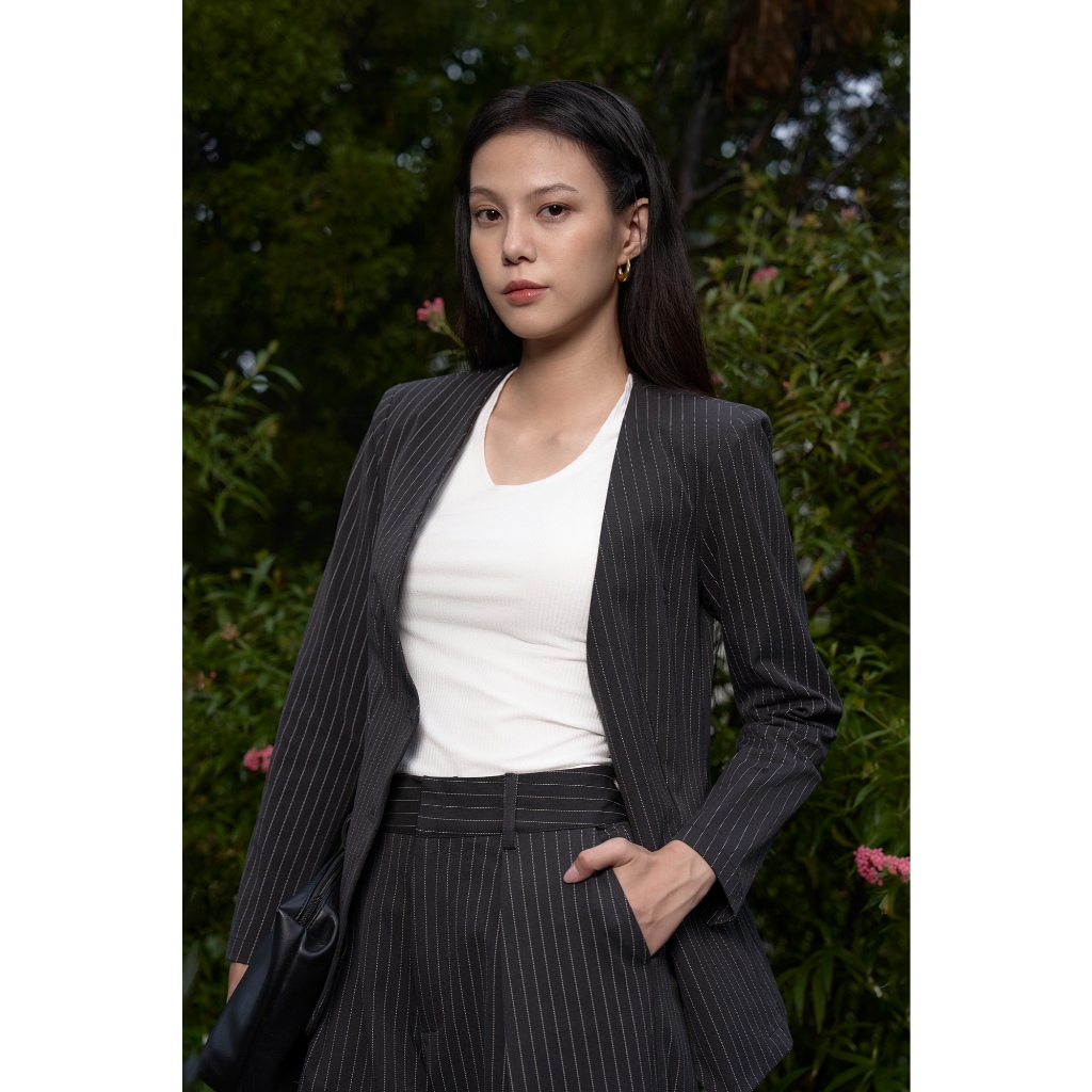 Áo blazer nữ áo vest nữ không cổ dáng dài 2 nút 1 lớp  Brill Jacket KHÀN đen xám sọc trắng form ôm p