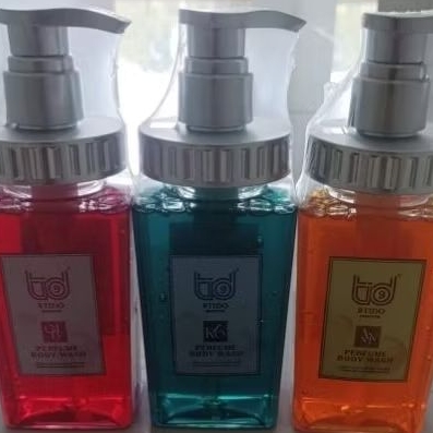 Tách lẻ chai sữa tắm 9TIDO được chọn màu