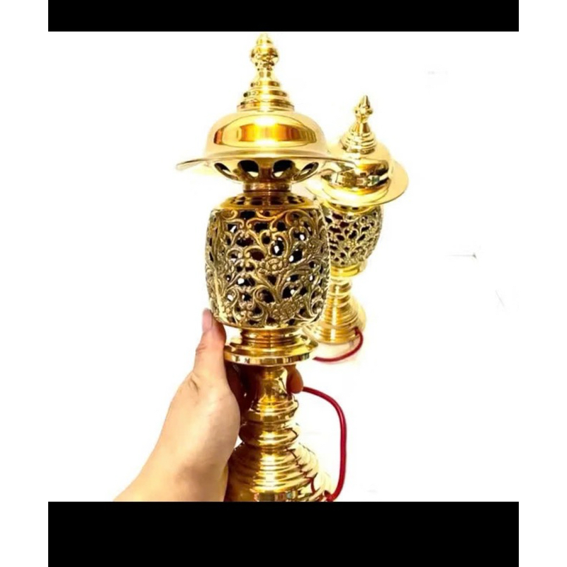 ĐÔI ĐÈN CAO 30 CM ĐỒNG CHẤT LIỆU BẰNG ĐỒNG CAO. 30 phân hoa văn tinh tế sắc nét  phong thủy tài Lộc