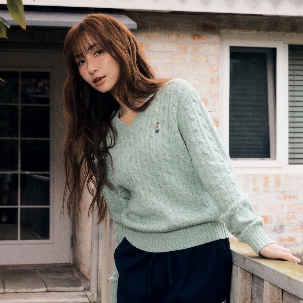 [WHO.A.U x Hòa Minzy] Áo Len WHO.A.U Steve Cable V-Neck Pullover_WHKAE4912F