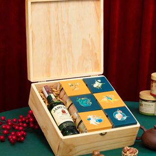 Quà Tặng Cao Cấp Hộp Quà Tết Đại Ngư Xuân 2 Thương Hiệu Food City Việt Nam