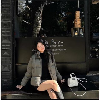 Áo phao nữ Zr hàng dư xịn dáng ngắn chất liệu chần bông cản gió, chống nước nhẹ