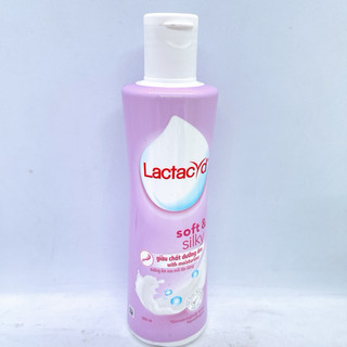 Dung dịch Vệ Sinh Phụ Nữ Lactacyd 150ml-250ml