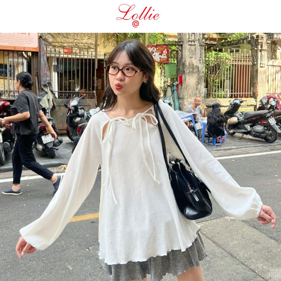 LOLLIE STUDIO - Áo thun dài tay nữ thu đông thiết kế buộc nơ vai Croffle Tee TKP216 dễ dàng phối đồ nữ tính năng động