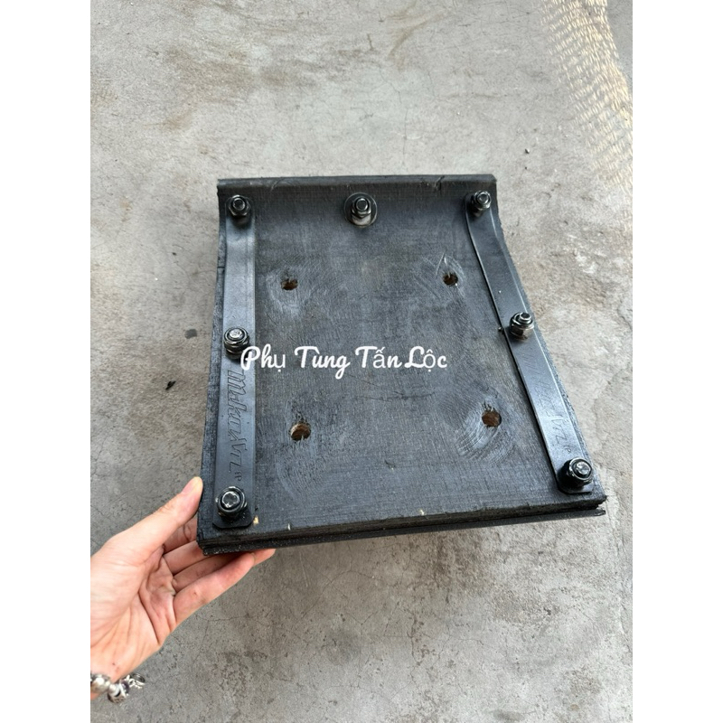 BÀN ĐẾ, CHÂN ĐẾ MÁY ĐẦM CÓC MIKASA MT50, MT55  (CHẤT LƯỢNG TỐT)