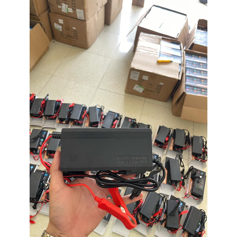 Sạc pin 3s và 4s(12,6v-14,6v) 10A hàng Li chính hãng có chống ngược