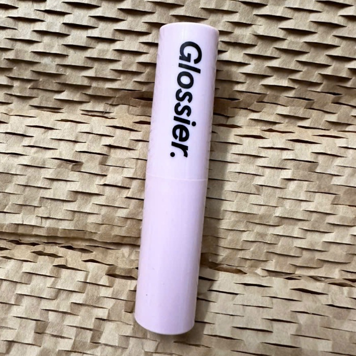 Son dưỡng môi glossier màu Ember