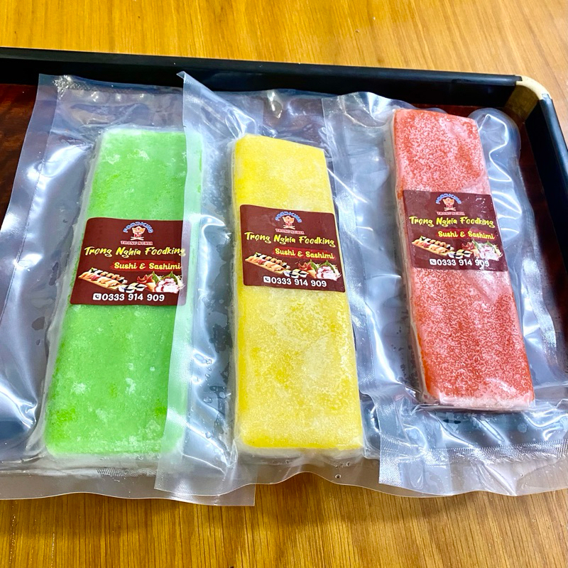 Combo 3 thanh cá trích ép trứng(kèm gừng hồng , nước tương , wasabi , củ cải bào, rong nho)