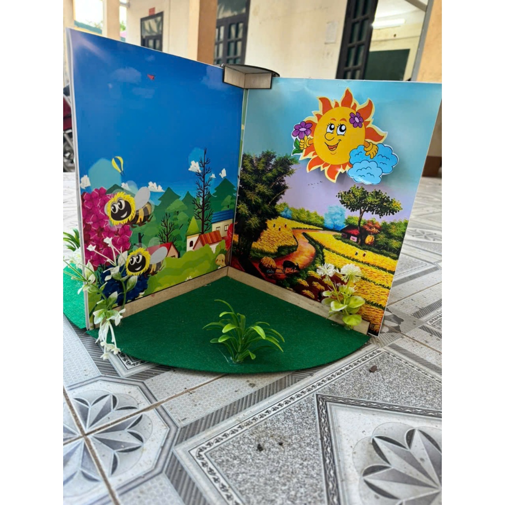 Khung sa bàn truyện chất gỗ ép dùng vẽ truyện sa bàn xoay cho bé mầm non kích thước khung 40x40cm