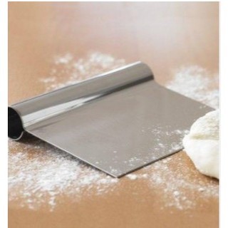 Chia bột / cắt bột bằng inox có chia vạch
