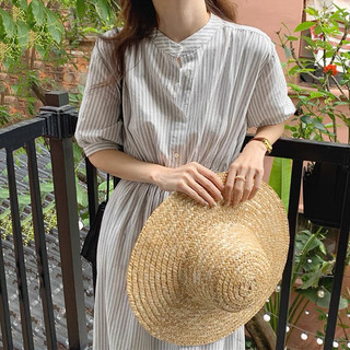 Đầm hồng cổ trụ dáng dài rút dây eo