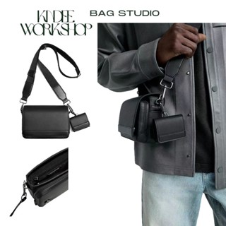 Giỏ đeo vai dáng hộp messenger kèm túi nhỏ viền da vân, túi chéo nam basic màu đen da trơn Kindee