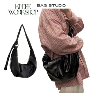  Giỏ đeo vai unisex chéo màu đen da trơn sần thời trang túi chéo bán nguyệt cho nam và nữ phối đồ siêu xinh Kindee 