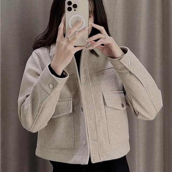 Áo Khoác Dạ Cổ Bẻ Đính Cúc, Áo Dạ Lửng Form Ngắn Be Tiêu Xinh Xắn