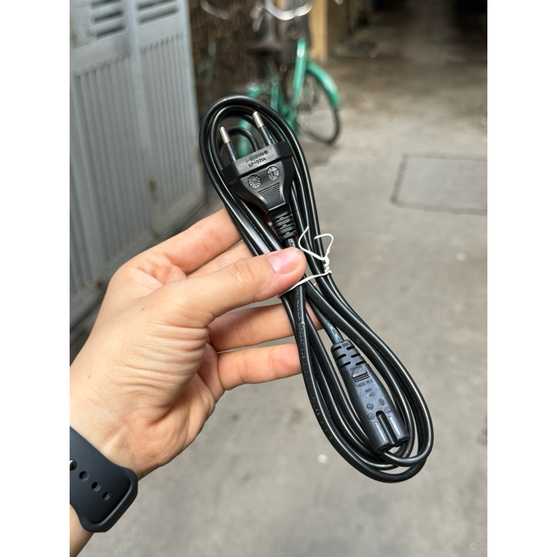 Dây nguồn Máy chiếu mini Eroc MAGIC PRO Bảo hành 12 tháng