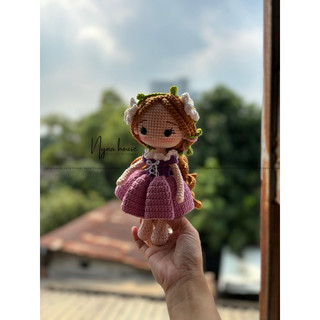 Búp bê công chúa Tóc Mây bằng len