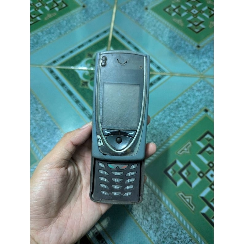 Xác điện thoại Nokia 7650 cổ như ảnh