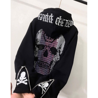  Áo khoác hoodie philipp plein thêu đầu lâu hồng óng ánh sau lưng có mũ thêu 2 tay phối 2 khoá có in hình đầu lâu chất 