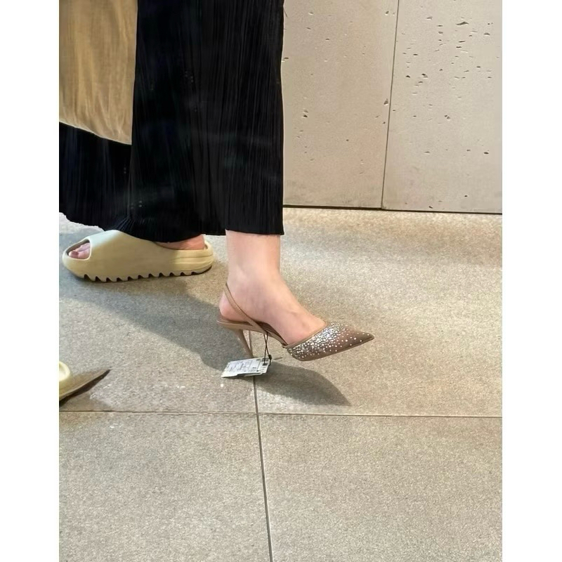 Giày cao gót Z màu nâu mũi nhọn đính đá lấp lánh gót nhọn cao 7cm phong cách tiểu thư Pháp phù hợp đi tiệc Fullbox 𝟴𝟯𝟴𝟳 | BigBuy360 - bigbuy360.vn