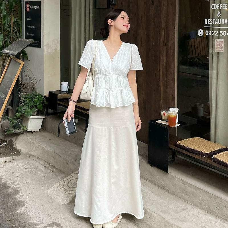 Áo Babydoll Hoa Thêu Nhún Tầng Cổ Tim Dễ Thương KOHI