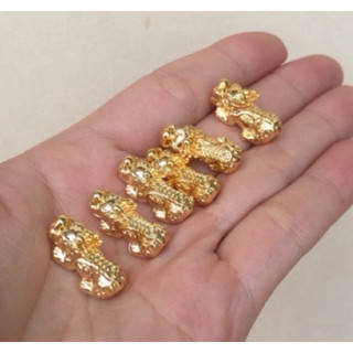 Sỉ 10 Charm tỳ hưu mic vòng xỏ handmade size 8-10li