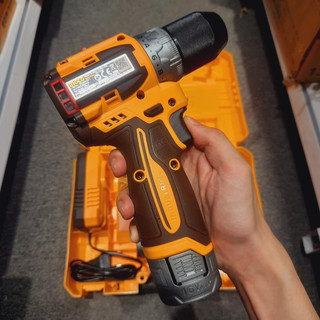 Máy khoan vặn vít dùng pin 16V Ingco CDLI16682 ( Động Cơ Ko Chổi Than )