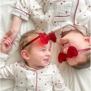 [GEO] Bộ Pyjamas dài tay hoạ tiết trái tim bé gái