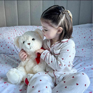 [GEO] Bộ Pyjamas dài tay hoạ tiết trái tim bé gái