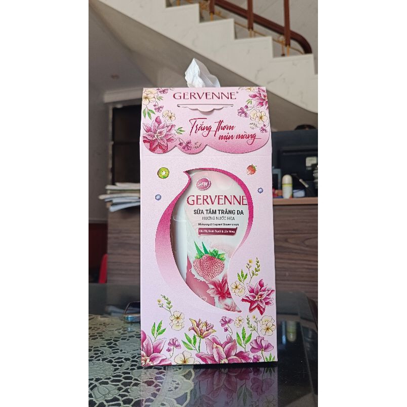 Sữa tắm trắng da Gervenne 900g