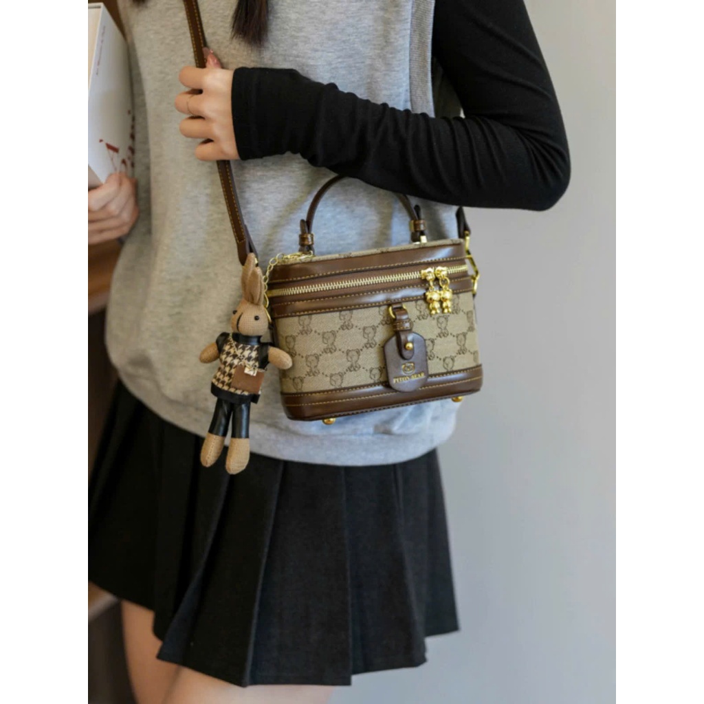 Túi Cốp Nữ Đeo Vai Sang Trọng Kèm Charm – Túi Xách Nữ Cổ Điển Đựng Mỹ Phẩm, Đi Làm Đi Chơi - HT091 | BigBuy360 - bigbuy360.vn