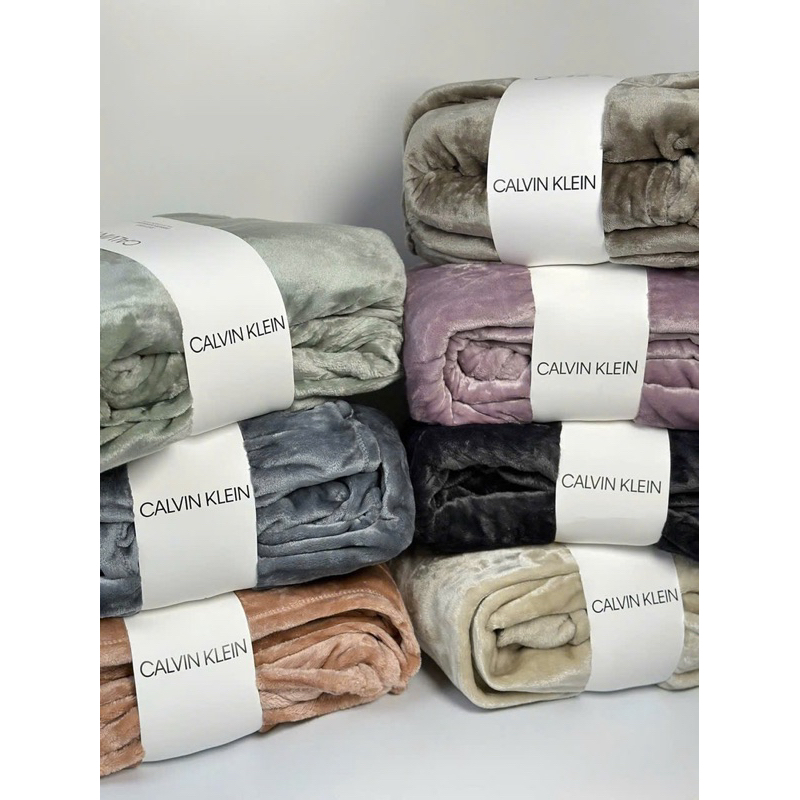 Chăn SOLID FLEECE OVERSIZED QUEEN BLAKET-CALVIN KLEIN,chăn tuyết chuẩn Mỹ.