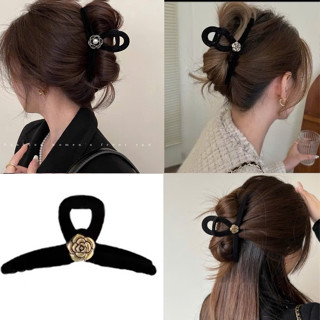 Kẹp Tóc Chéo Nhung Đính Hoa Trà Sang Chảnh